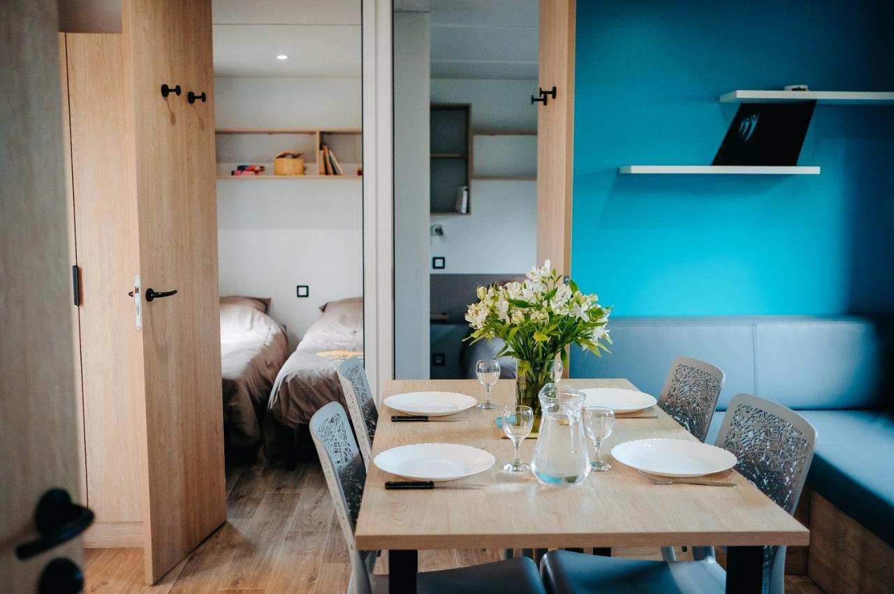 Mobil Home Xxl 4 Chambres - Camping La Pointe De 罗斯科夫 外观 照片